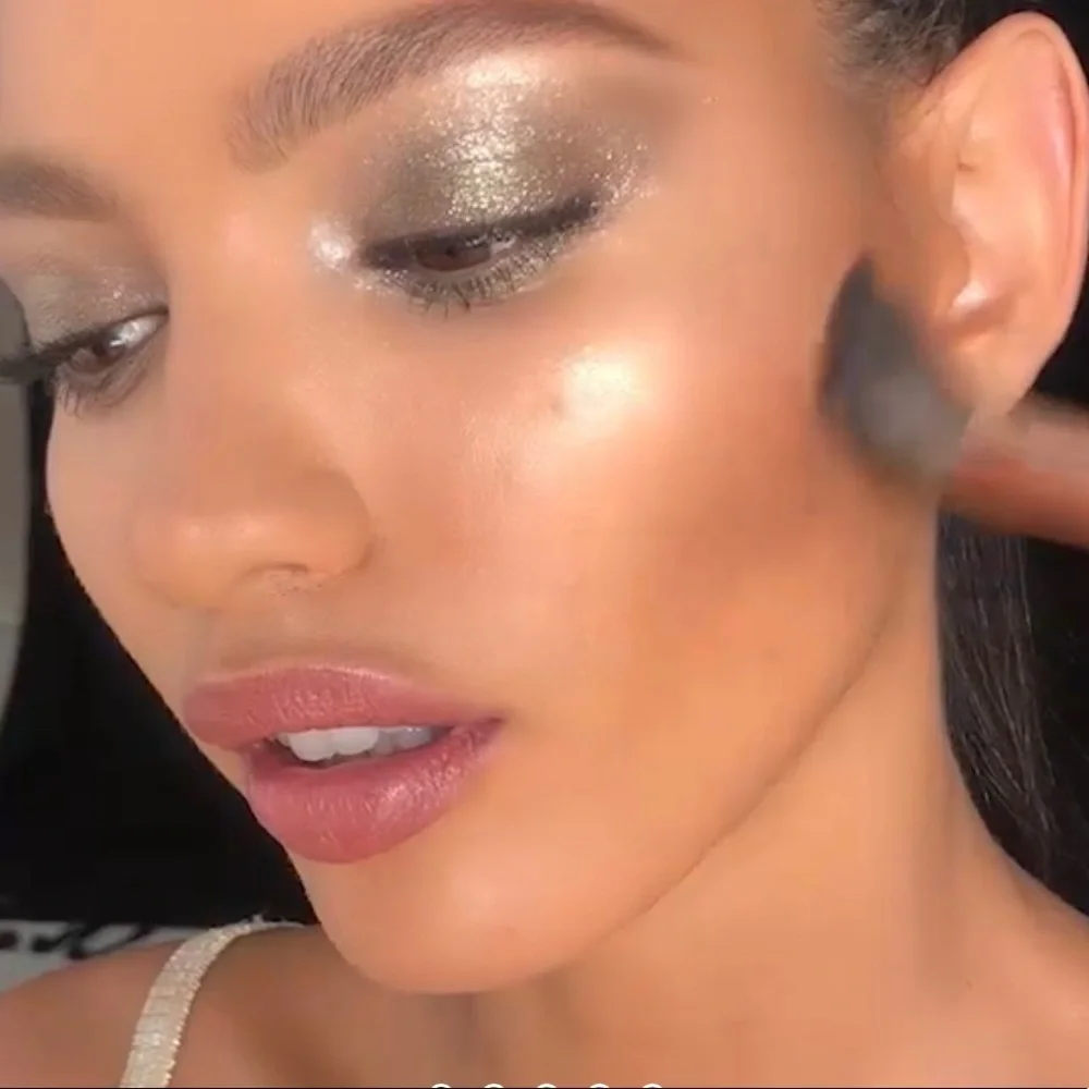💥 CHARLOTTE TILBURY FILMSTAR BRONZE & GLOW MEDIUM - DEEP
